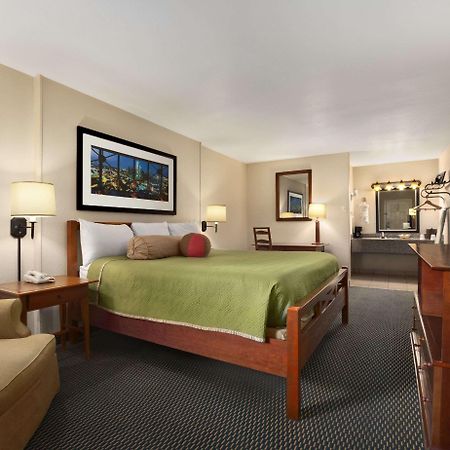 Travelodge By Wyndham New Orleans Harvey Hotel Екстер'єр фото