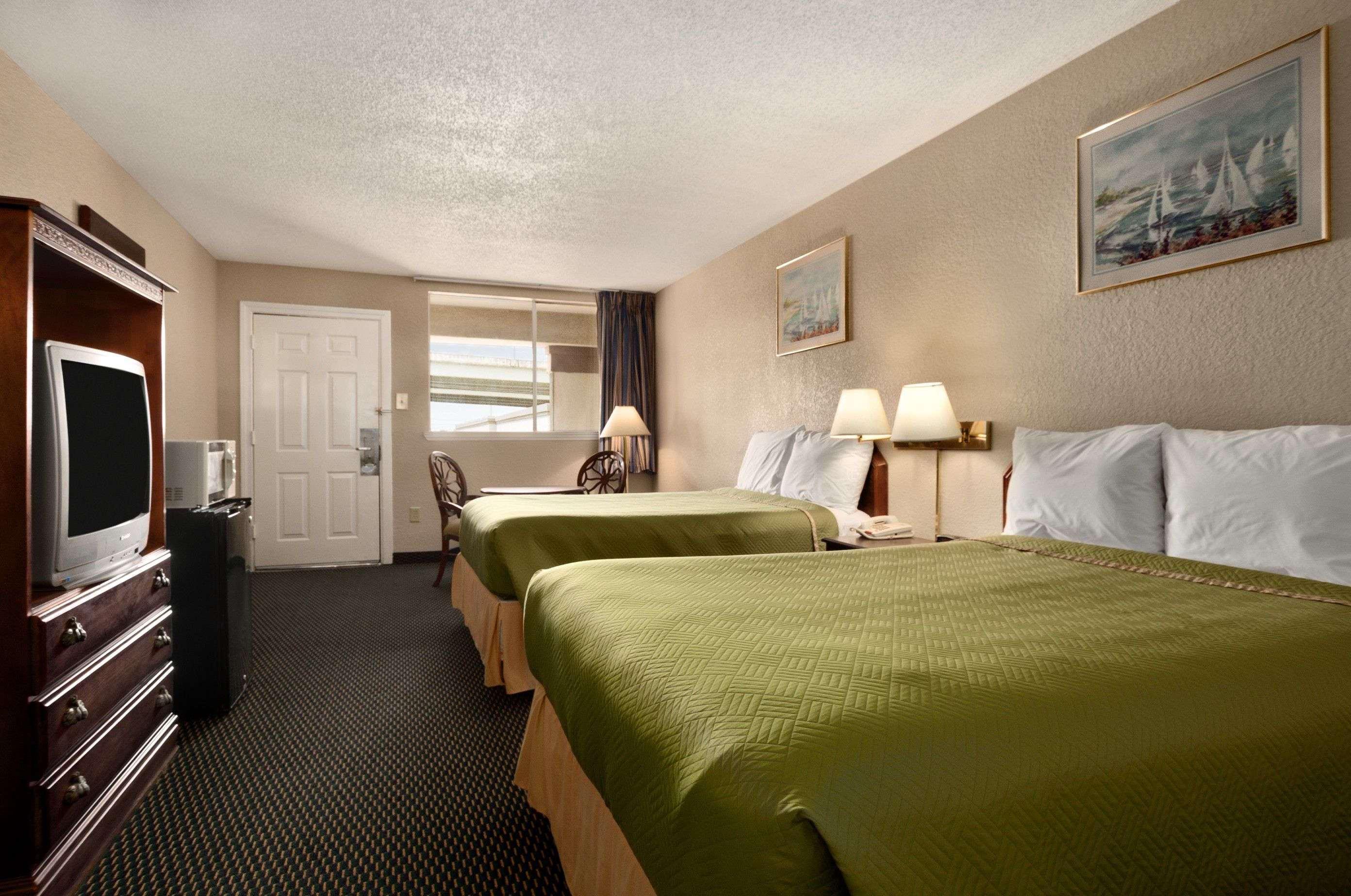 Travelodge By Wyndham New Orleans Harvey Hotel Екстер'єр фото