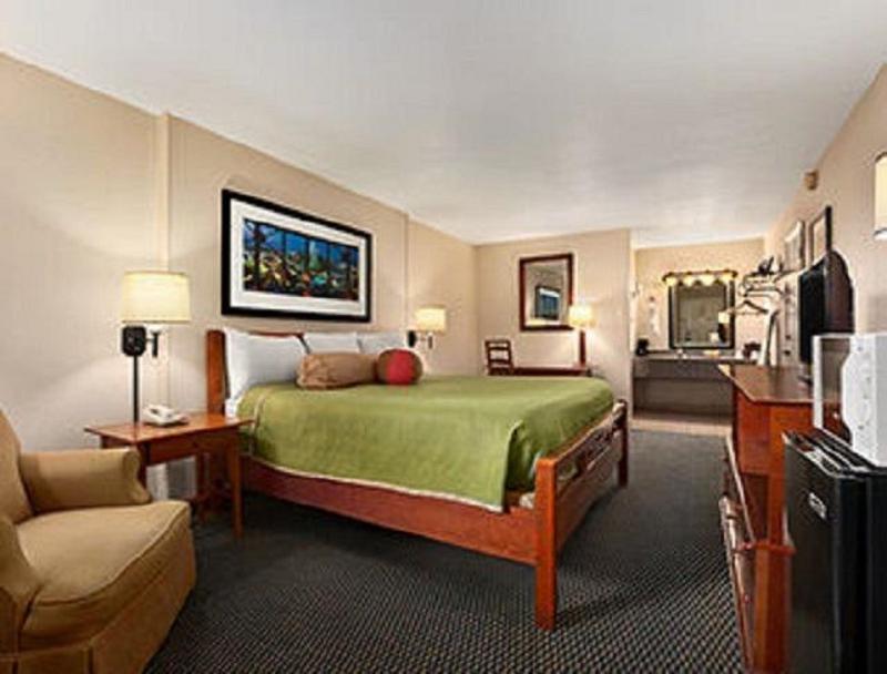Travelodge By Wyndham New Orleans Harvey Hotel Екстер'єр фото